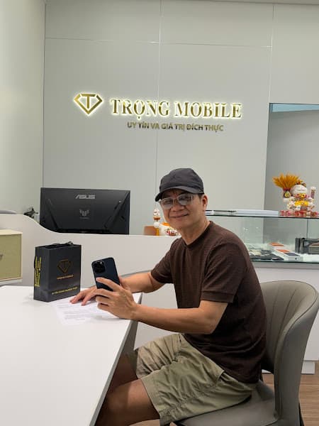 Hình ảnh Trọng Mobile Định Quán - 3