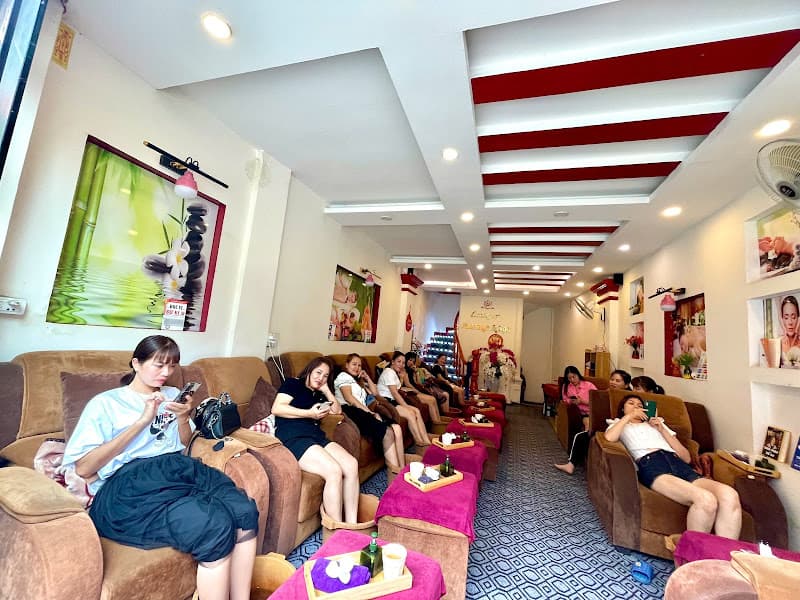 Hình ảnh MASSAGE & NAILS - 02 MƯỜNG HOA - 2
