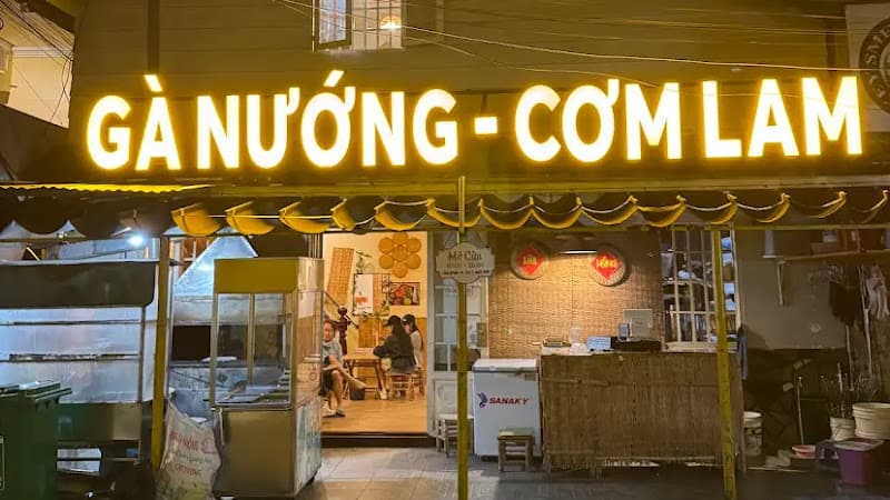 Ảnh bìa GÀ NƯỚNG CƠM LAM BẾP LỬA HỒNG