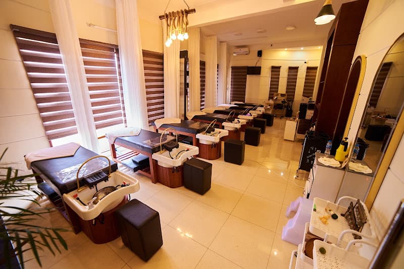 Hình ảnh Gội đầu - Nail - Spa Cali - 2