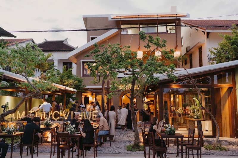 Ảnh bìa BÁNH GÁNH 2 - Cơm Niêu & Đặc Sản Huế