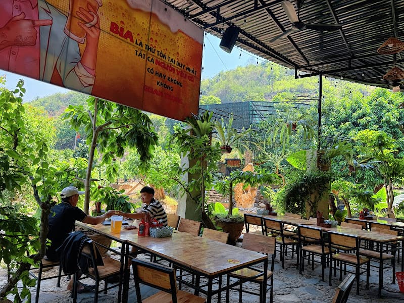 Nhà hàng&Bia vườn “Cứ vô là zô”