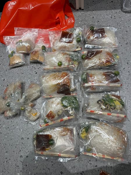 Hình ảnh Bánh Tráng Trộn Cô Năm - 3