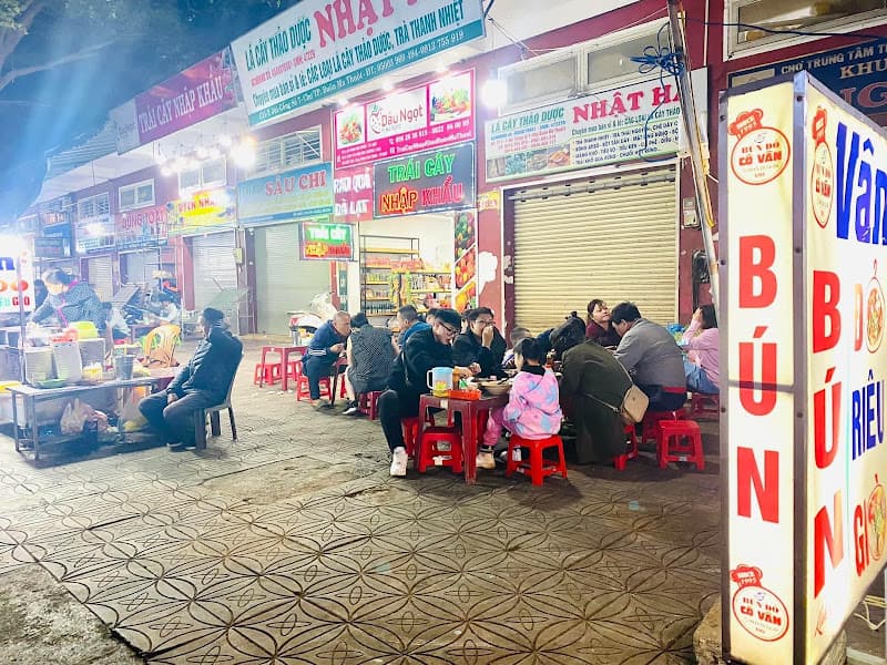 Ảnh bìa BÚN ĐỎ VÂN