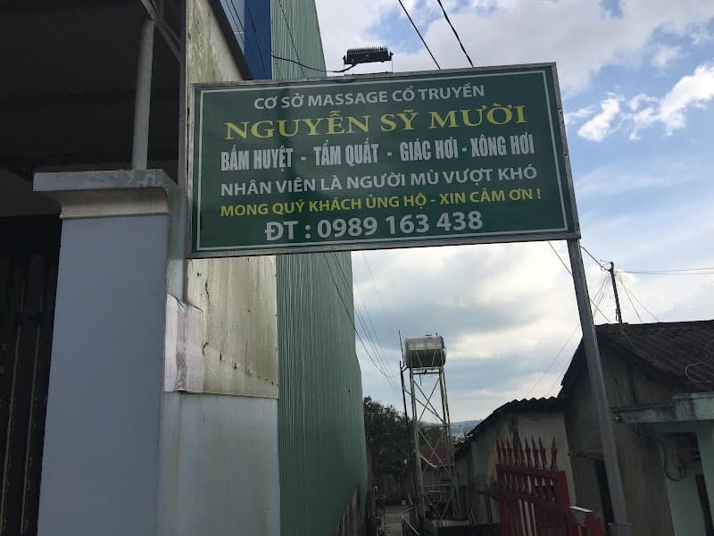 Hình ảnh Đấm bóp giác hơi người mù - 4