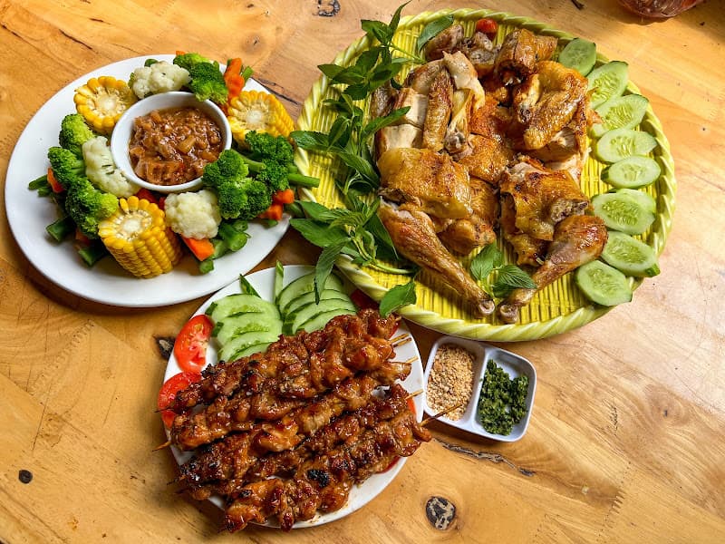 Hình ảnh Pai R’Lăm - Cơm Lam Gà Nướng Hồ Lăk - 5