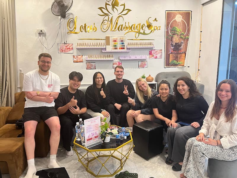 Ảnh bìa Lotus Massage Spa - Nail - Hair Washing Shampoo(Gội Đầu Dưỡng Sinh)