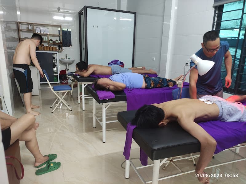 Hình ảnh Đông Y Nguyễn Báu - Xoa bóp bấm huyệt, châm cứu - 2