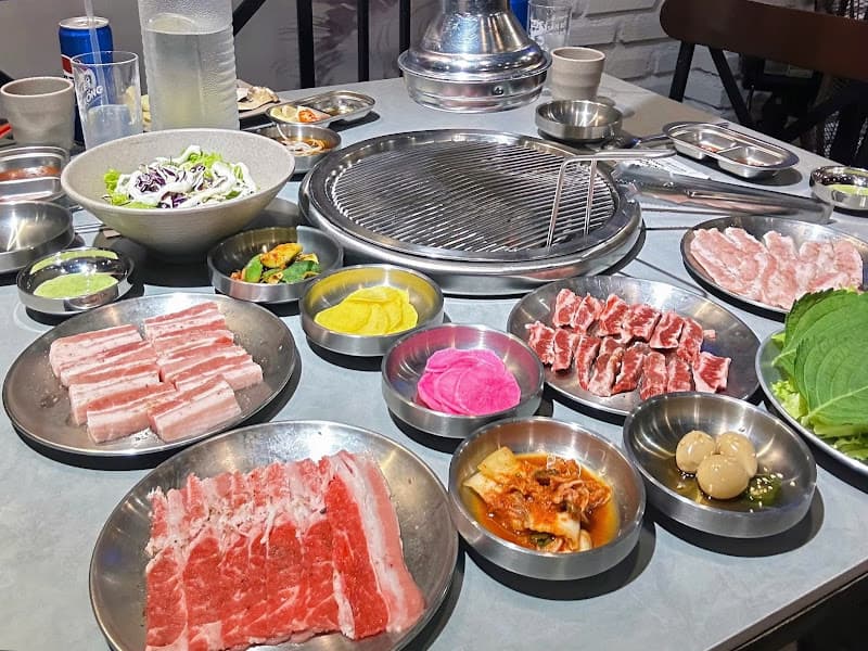 Hình ảnh GOGIGUI KOREA BBQ 고기구이 ( 삼겹살, 소갈비살 맛집) - 3