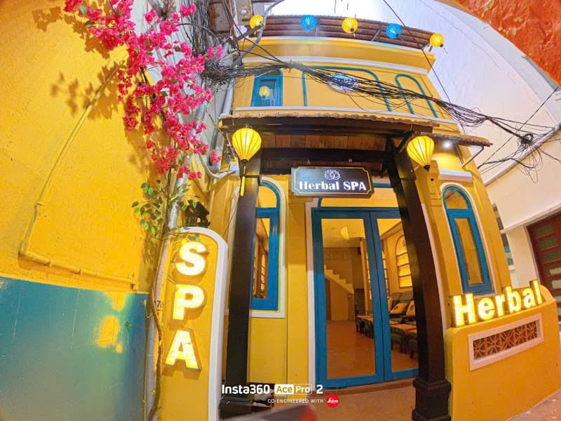 Herbal Spa - Foot Massage & Body Massage (발 마사지 & 바디 마사지 나트랑)