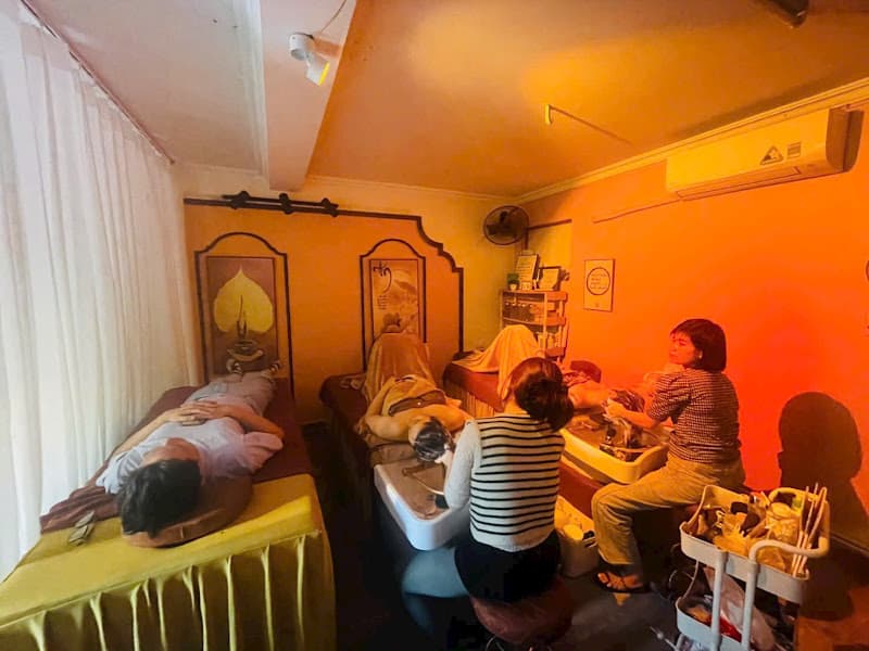 Massage giãn cơ Hạ Long