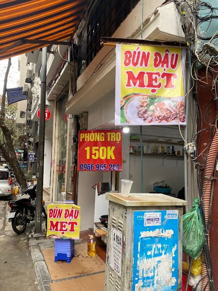 Bún Đậu Mắm Tôm Cô Hoa 25 Ấu Triệu