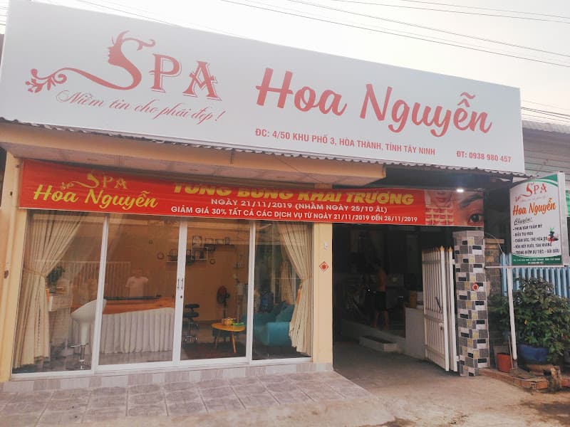 Hình ảnh Hoa Nguyễn phun xăm - 4