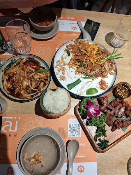 Hình ảnh Thai Kitchen ครัวไทย - 2