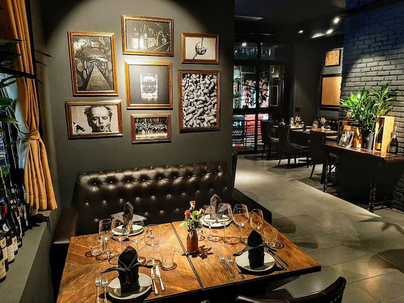 Ảnh bìa EMM's French Bistro