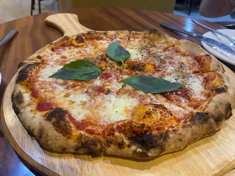 Hình ảnh Little Italy Pizza - 1 - 3