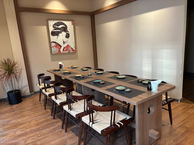 Nhà hàng Nhật Roy Sushiya