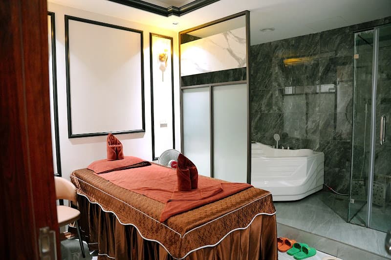 Hình ảnh MASSAGE LINH TRANG LÊ THÁI TỔ - 2