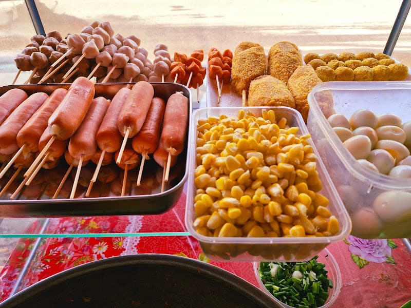 Ảnh bìa Bánh Tráng Trộn và Các Loại Đồ Ăn Vặt Dì Cúc
