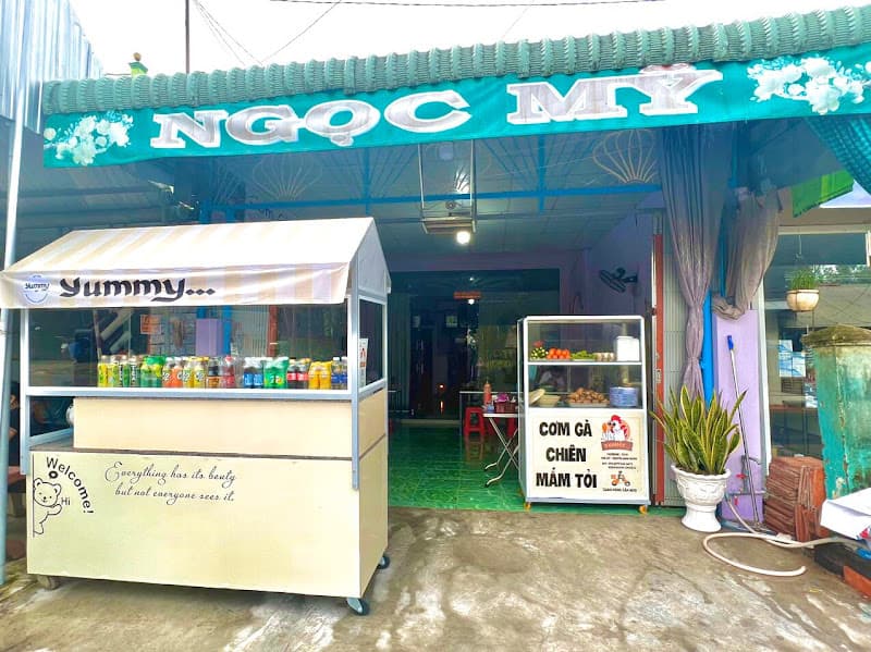 Ảnh bìa Cơm Gà Chiên Mắm Tỏi Yummy