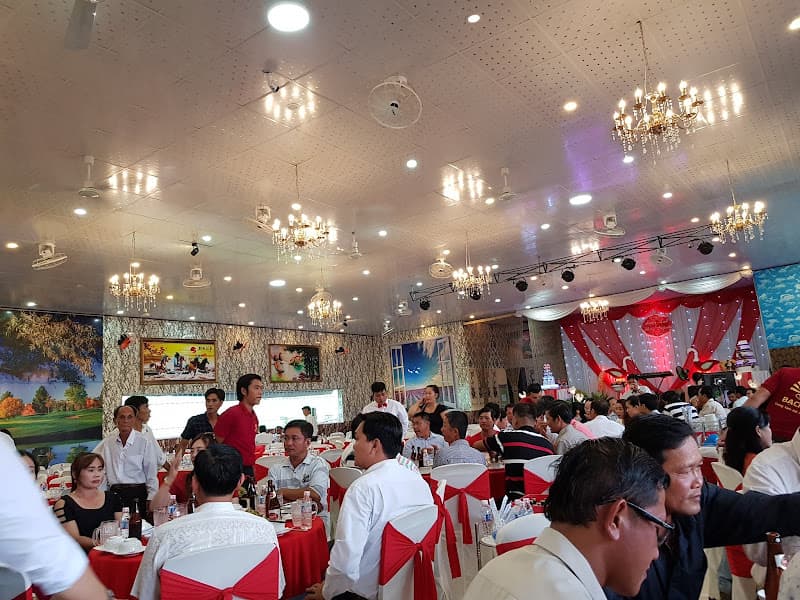 Nhà Hàng Tiệc Cưới Bạch Vân