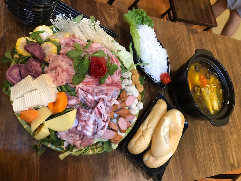 Ảnh bìa Gật gù quán Tuyên Quang