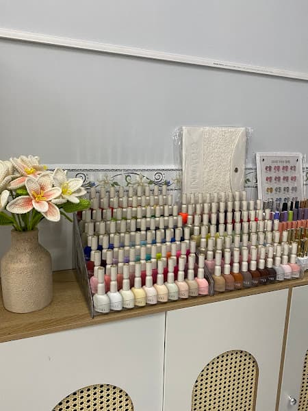 Hình ảnh Linh Thư - Nails & Gội Đầu - 3