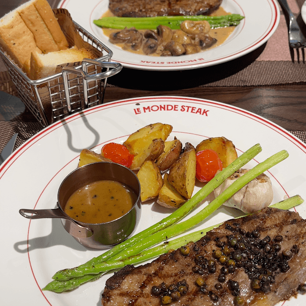 Hình ảnh Le Monde Steak Vincom Trần Duy Hưng - 4