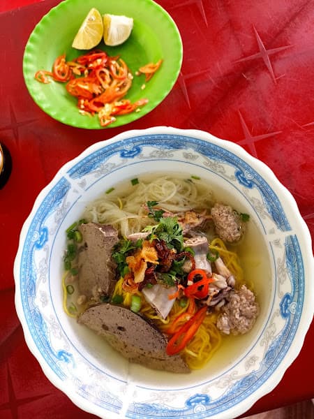 Hủ tíu Ông Sụa