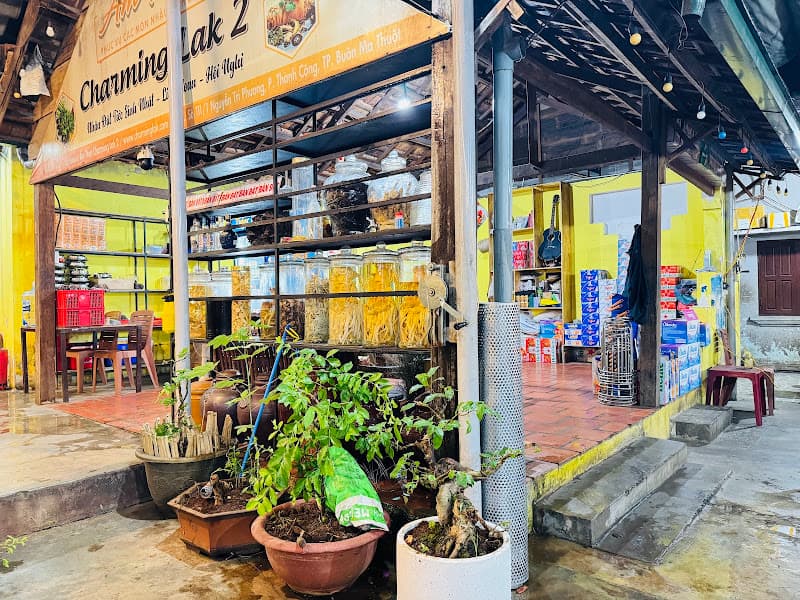 Hình ảnh Ẩm thực Charming Lak 2 (Heo sọc dưa sữa quay) - 4