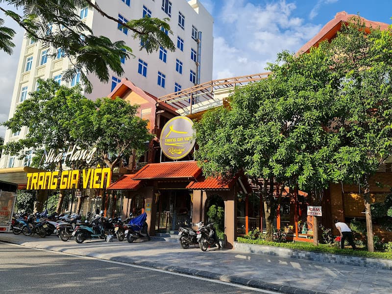 Nhà hàng Trăng Vàng Hạ Long