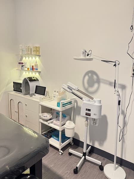 Hình ảnh H_Spa & Cosmetic - 2
