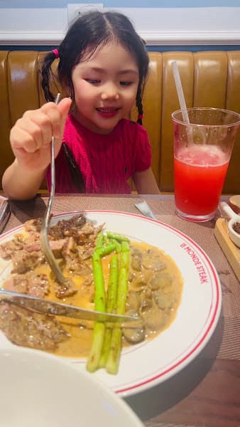 Hình ảnh Le Monde Steak Vincom Trần Duy Hưng - 3
