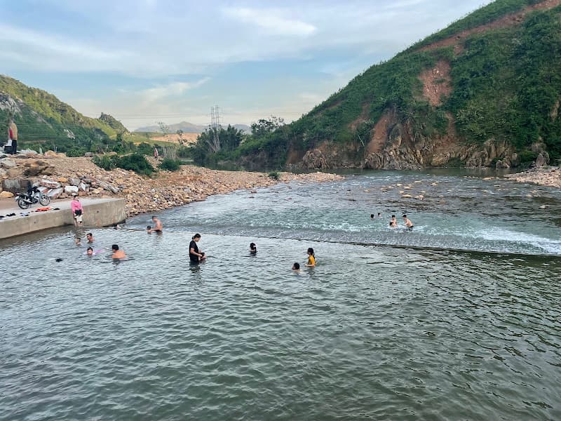 Hình ảnh Nhà hàng suối tiên - 4