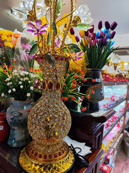 Hình ảnh Cửa Hàng Pháp Phục Trang Nhã Q.5 - 3