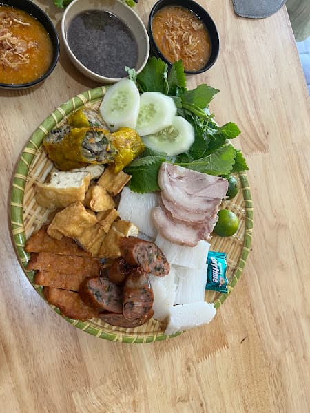 Ảnh bìa Quán Bún Đậu Nem Nướng Cô Ba Dương