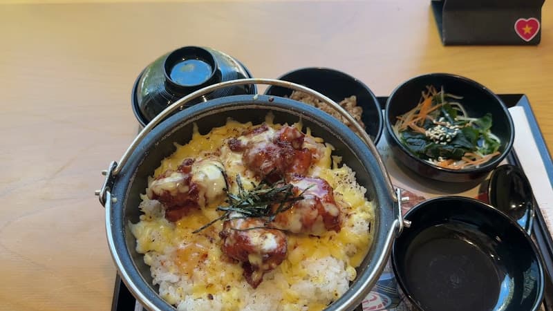 Hình ảnh Nhà hàng Yoshinoya - Cách Mạng Tháng Tám - 4
