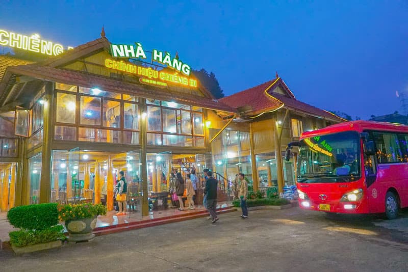 Hình ảnh Nhà Hàng Xuân Bắc Chuyên Cá Hồi, Cá Tầm CS Số 1 Chiềng Đi Mộc Châu - 2