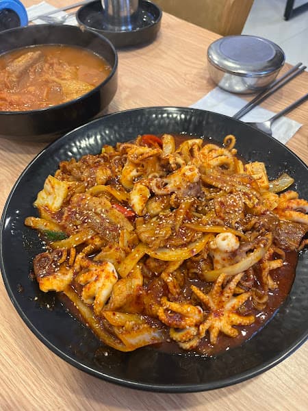Hình ảnh Hana Restaurant (하나식당) - 2