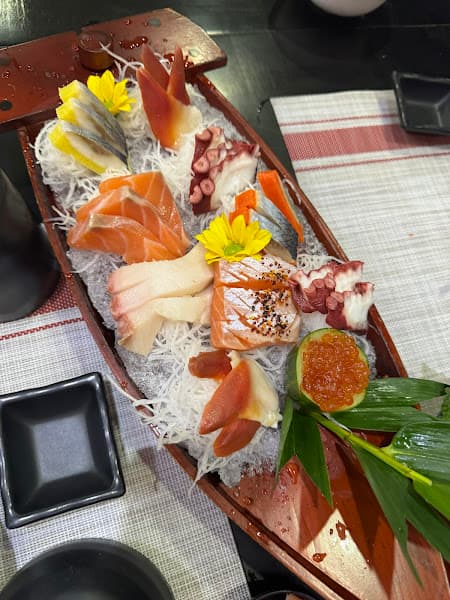Hình ảnh Nhà Hàng Nhật Bản-Sushi Salmon - 2