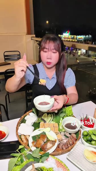 Hình ảnh VƯƠNG GIA QUÁN - Bún Đậu Mắm Tôm - Bún Chả Hà Nội - Lẩu & Các Món Nhậu Lai Rai - 2