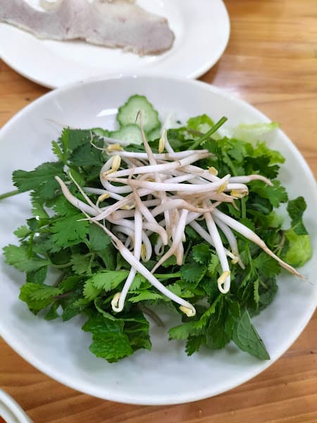 Hình ảnh Bánh tráng cuốn thịt heo - 4