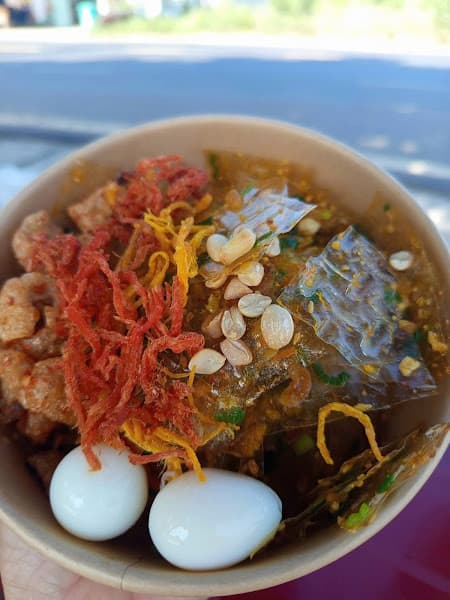 Hình ảnh Bánh tráng trộn Ốc Tiêu - 2