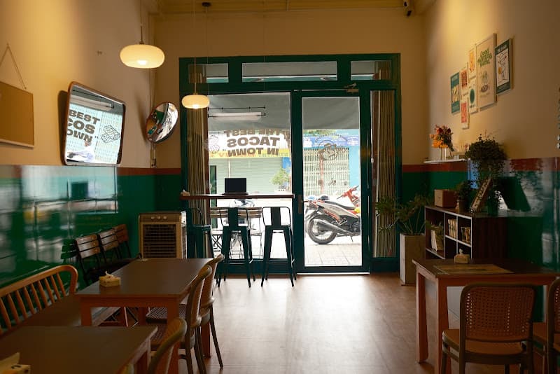 Hình ảnh Hoffy Eatery & Coffee - Tiệm bánh Tacos Pháp - 5
