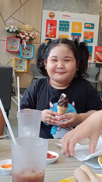 Hình ảnh Jollibee Hà Hoàng Hổ - 5