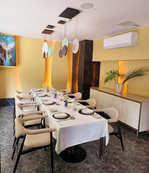 Ảnh bìa Lune Restaurant and Bar
