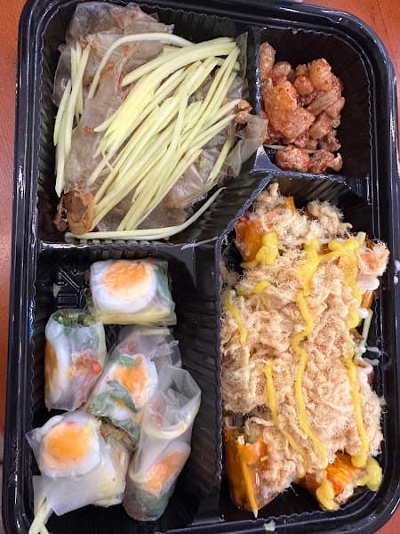 Hình ảnh Tré trộn Cô Út - 2
