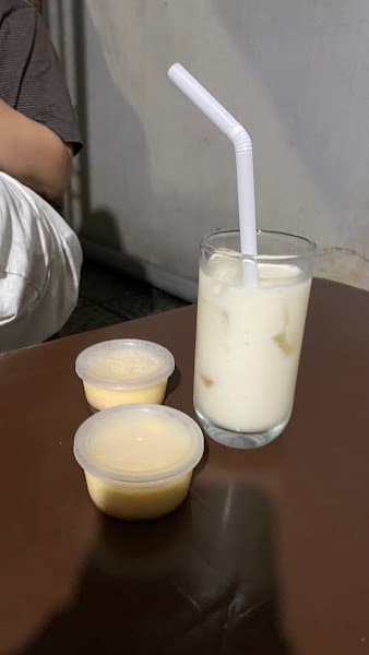 Hình ảnh Quan kem flan yaourt 25 nguyen chi thanh - 3