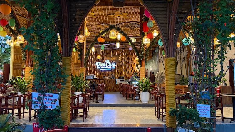 VẠN CHÀI CENTER