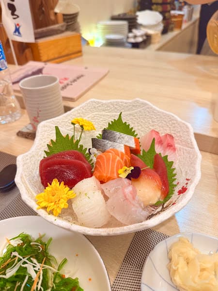 Hình ảnh Đông Sushi - 2